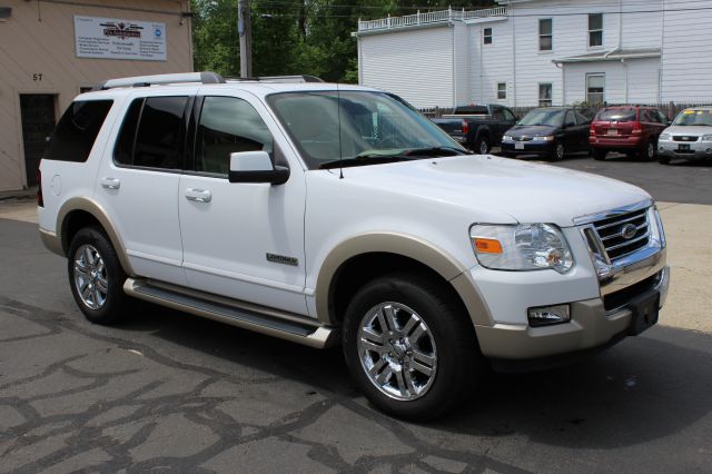 2006 Ford Explorer LS NICE