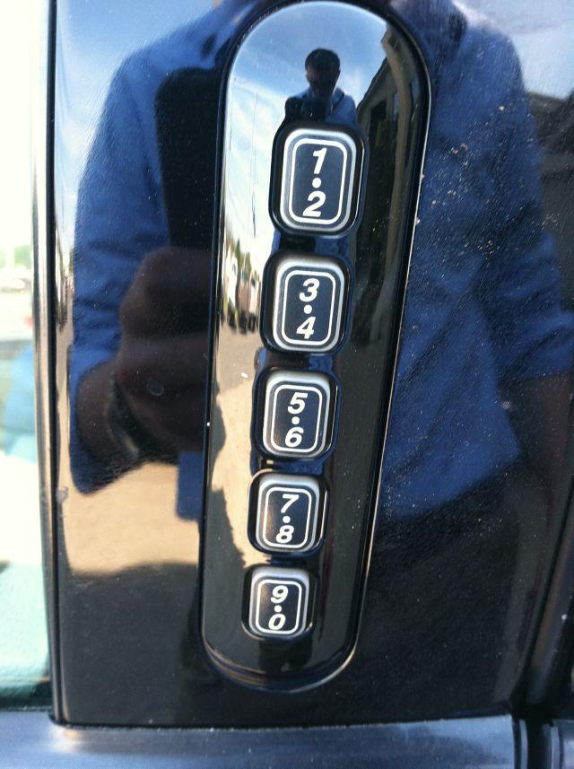 2006 Ford Explorer SLT 25