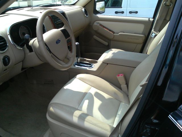 2007 Ford Explorer LT CREW 25