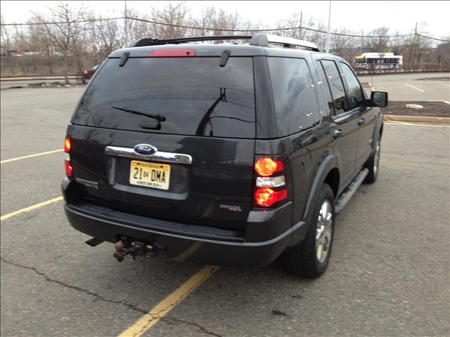 2007 Ford Explorer 2dr LWB