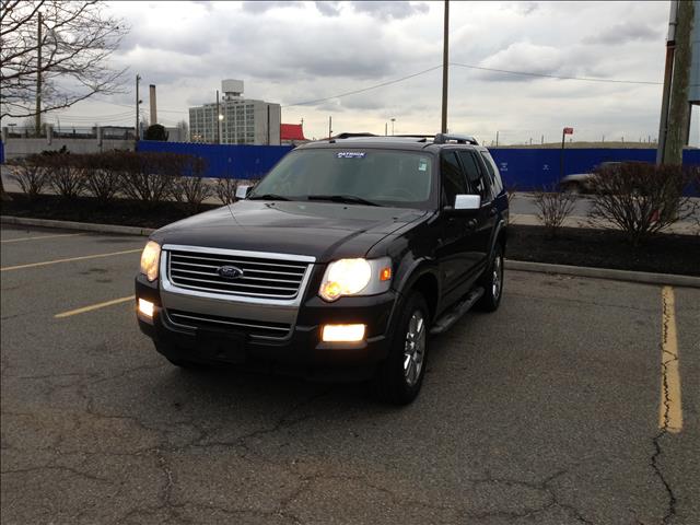 2007 Ford Explorer 2dr LWB