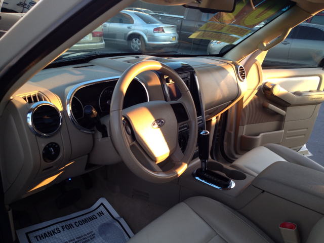 2007 Ford Explorer LTZ CREW 25