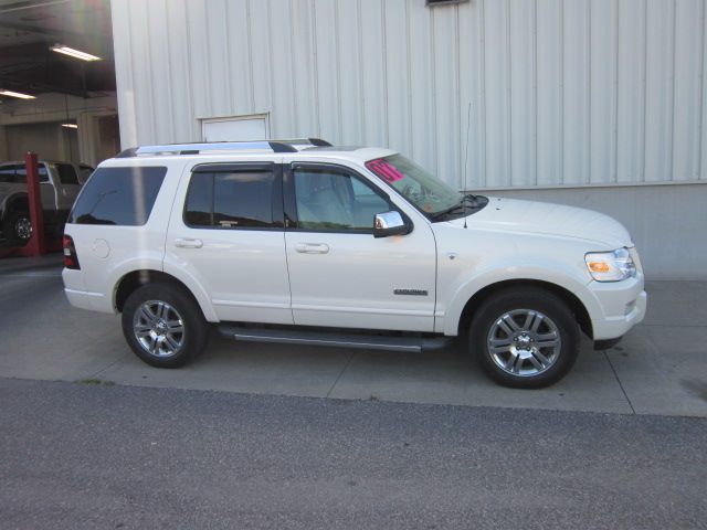 2007 Ford Explorer 2dr LWB