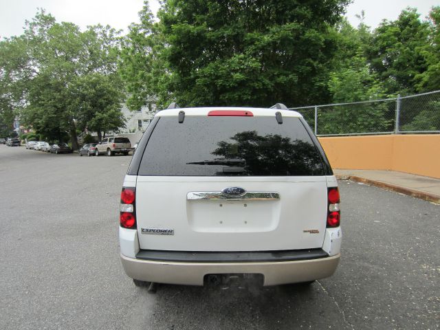 2007 Ford Explorer LS NICE