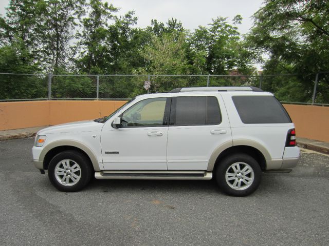 2007 Ford Explorer LS NICE