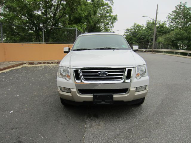 2007 Ford Explorer LS NICE