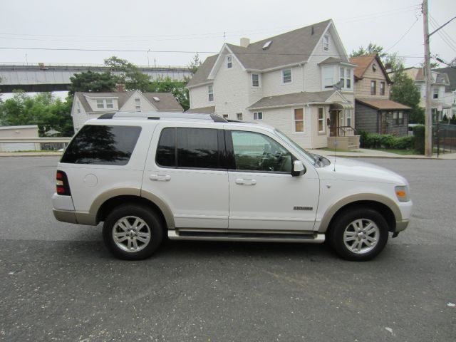 2007 Ford Explorer LS NICE