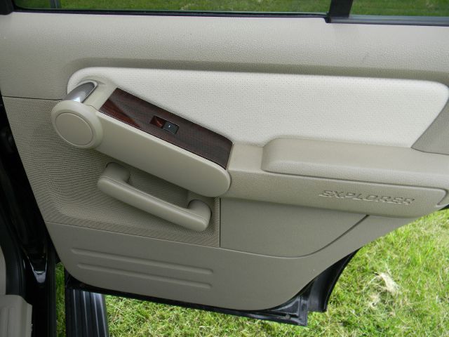 2009 Ford Explorer SLS Base