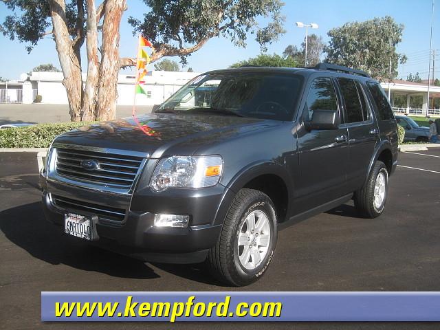 2010 Ford Explorer XL Crew Cab Super Duty