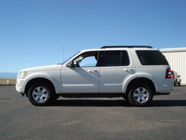 2010 Ford Explorer ESi