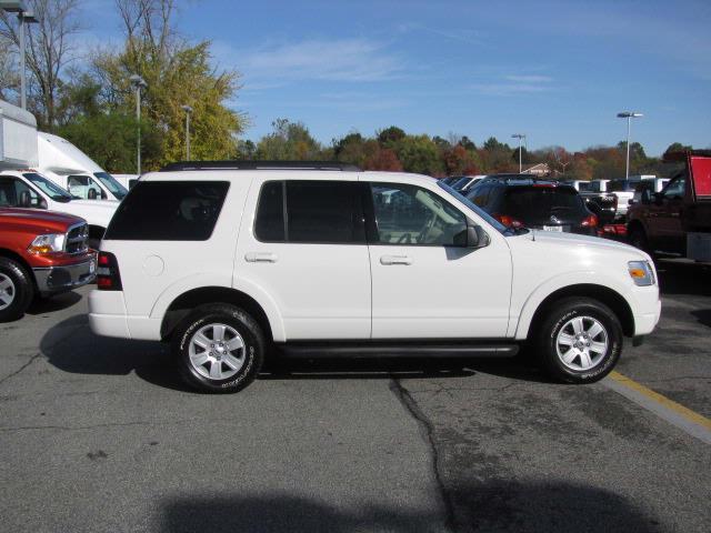 2010 Ford Explorer ESi