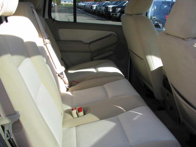 2010 Ford Explorer ESi