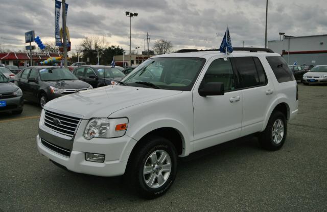 2010 Ford Explorer ESi