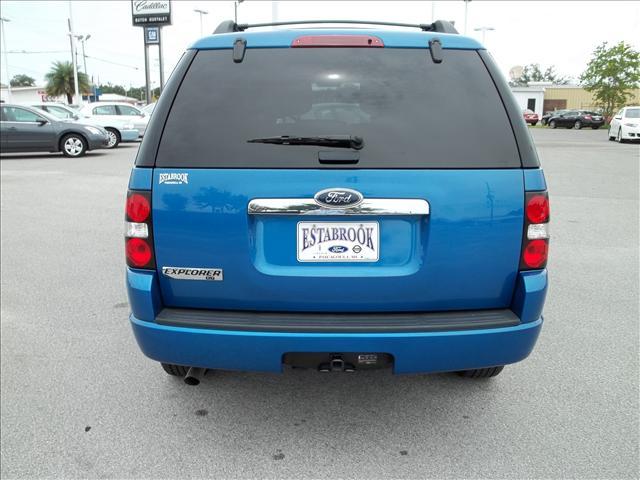 2010 Ford Explorer ESi