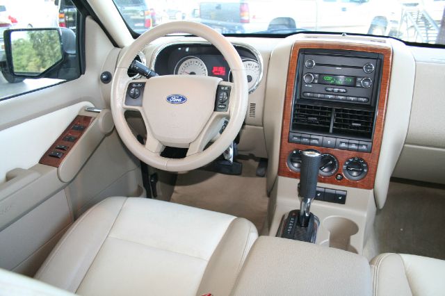 2010 Ford Explorer LT CREW 25