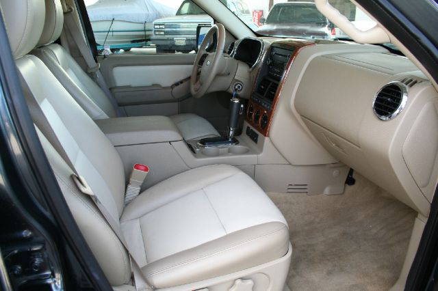 2010 Ford Explorer LT CREW 25