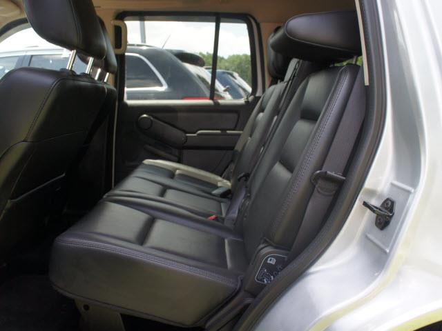 2010 Ford Explorer ESi