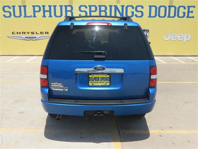 2010 Ford Explorer ESi