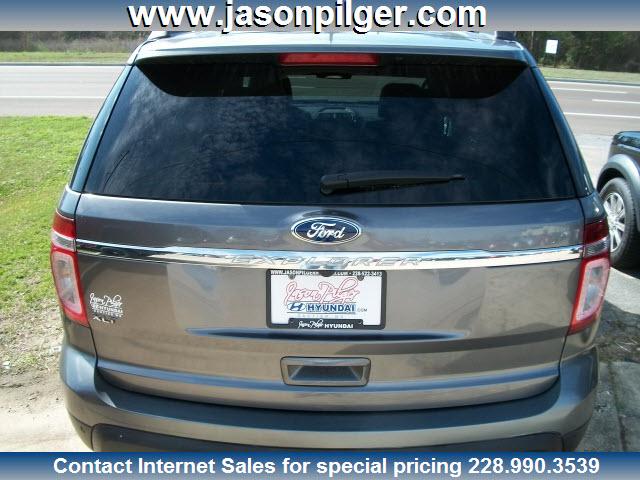 2011 Ford Explorer ESi