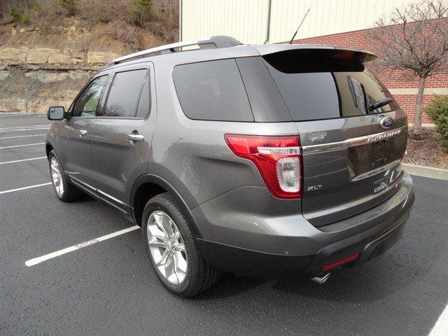 2012 Ford Explorer ESi