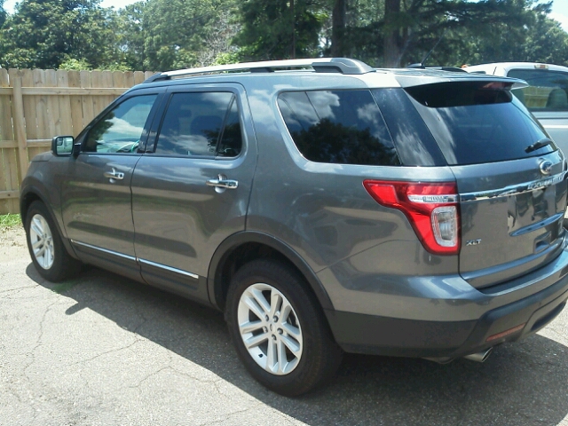 2012 Ford Explorer ESi
