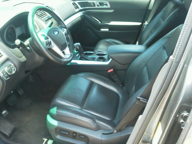 2012 Ford Explorer ESi