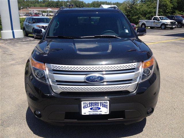 2013 Ford Explorer 4dr Sdn XLS