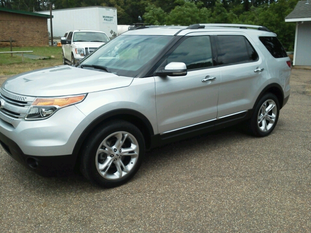 2013 Ford Explorer SLT 25