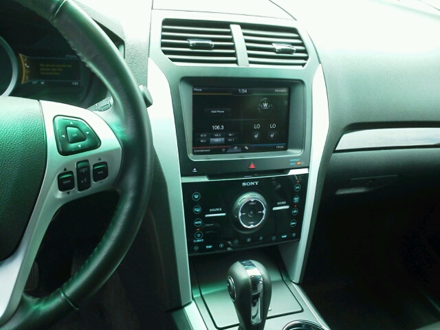 2013 Ford Explorer SLT 25