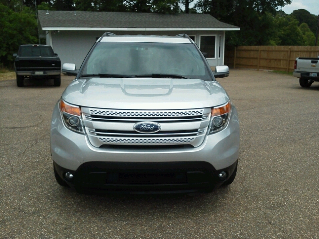2013 Ford Explorer SLT 25