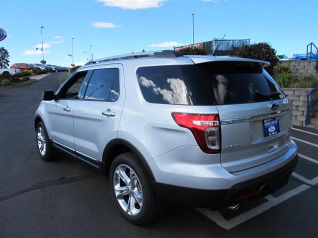 2013 Ford Explorer SLT 25