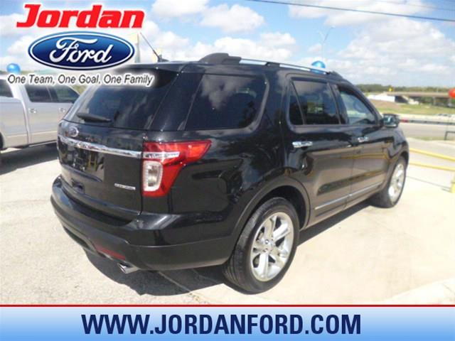 2013 Ford Explorer SLT 25