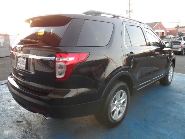 2013 Ford Explorer Base