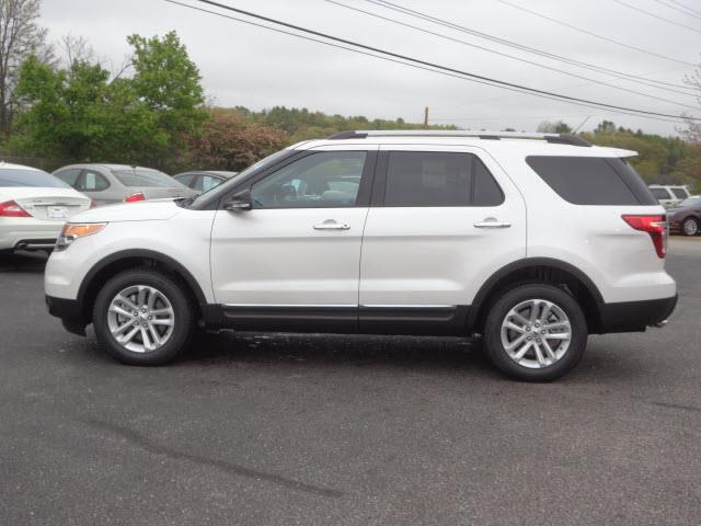 2013 Ford Explorer ESi