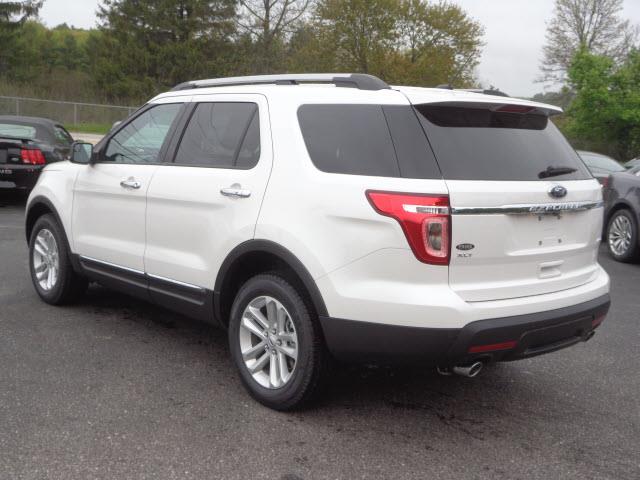 2013 Ford Explorer ESi