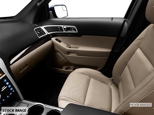 2013 Ford Explorer SLT 25