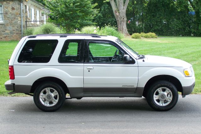 2002 Ford Explorer Sport 2007 Toyota XL