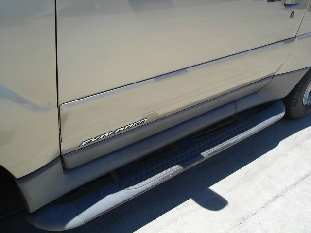 2002 Ford Explorer Sport M35x Sedan 4D