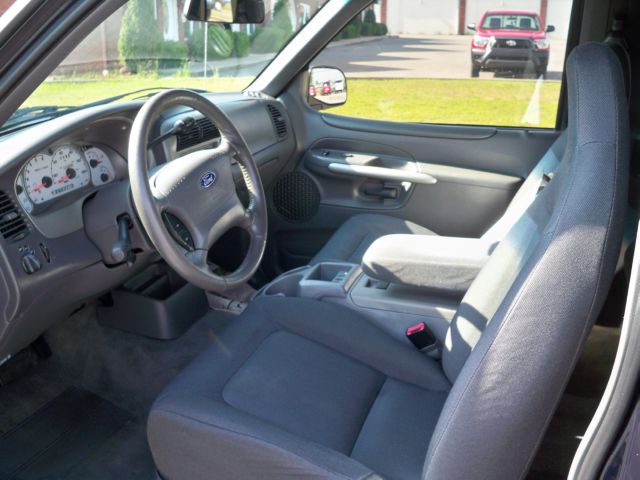 2002 Ford Explorer Sport M35x Sedan 4D