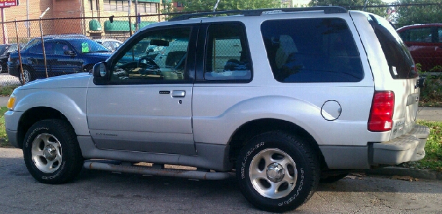 2002 Ford Explorer Sport 2007 Toyota XL