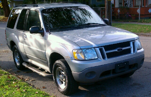 2002 Ford Explorer Sport 2007 Toyota XL