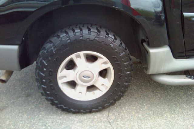 2003 Ford Explorer Sport Trac SL 4x4 Regular Cab