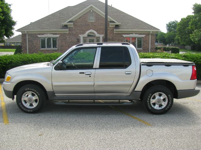 2003 Ford Explorer Sport Trac 2WD 2dr Supercab 126 Inch XL Truck