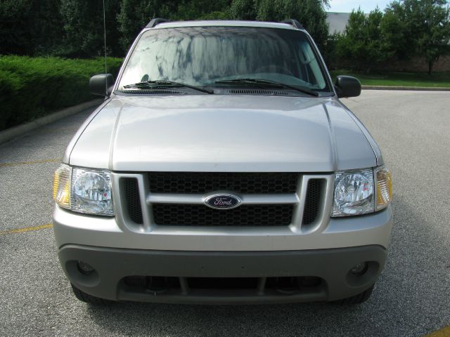 2003 Ford Explorer Sport Trac 2WD 2dr Supercab 126 Inch XL Truck