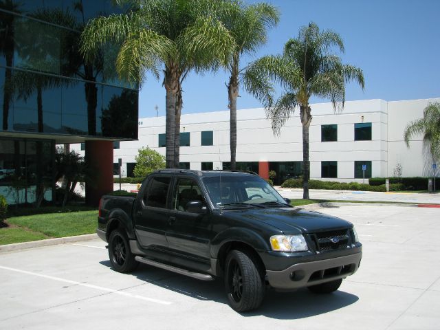 2003 Ford Explorer Sport Trac FWD 4dr