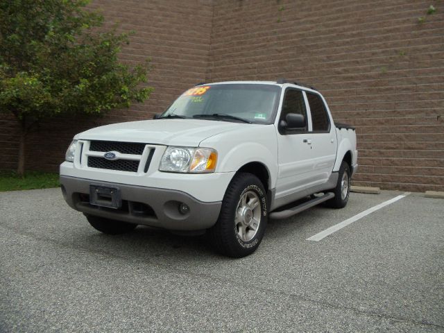 2003 Ford Explorer Sport Trac 2WD 2dr Supercab 126 Inch XL Truck