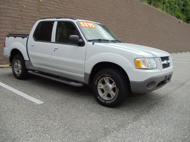 2003 Ford Explorer Sport Trac 2WD 2dr Supercab 126 Inch XL Truck