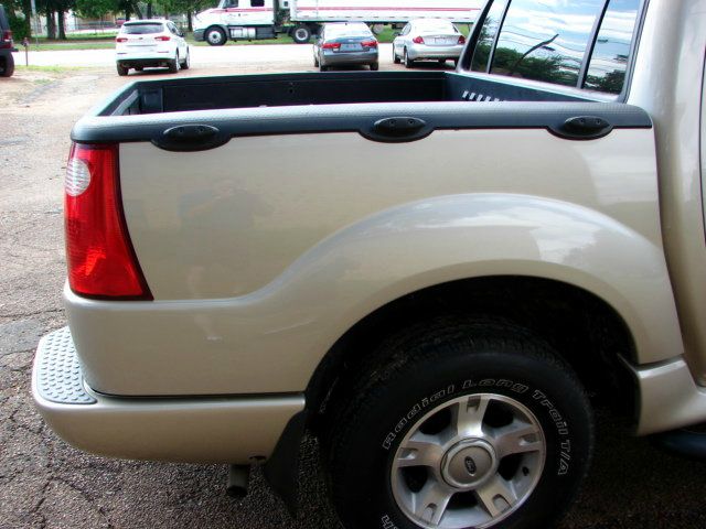 2004 Ford Explorer Sport Trac L- Edition