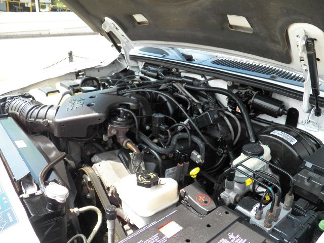 2005 Ford Explorer Sport Trac SL 4x4 Regular Cab