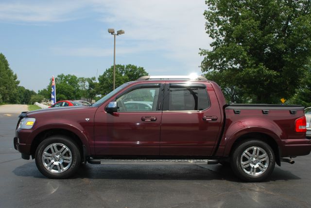 2007 Ford Explorer Sport Trac 2dr LWB
